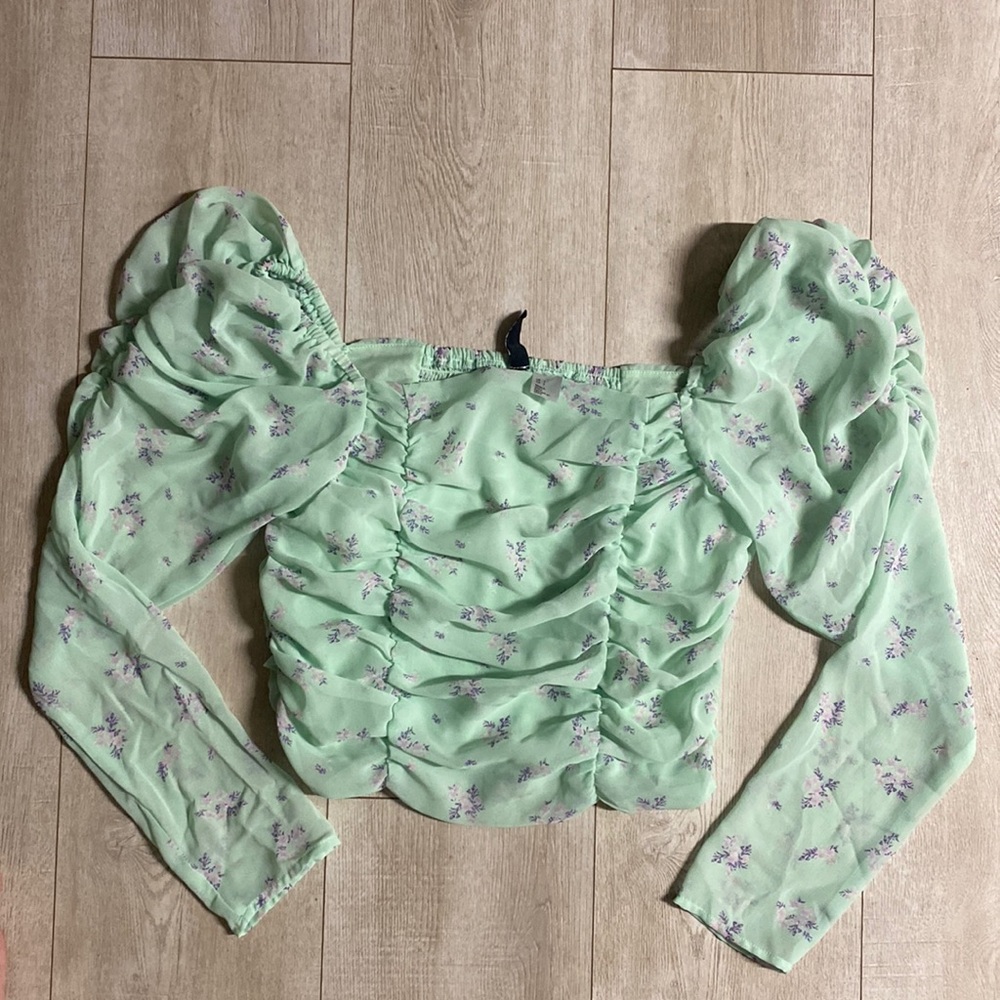 H&M ruffled blouse🫧